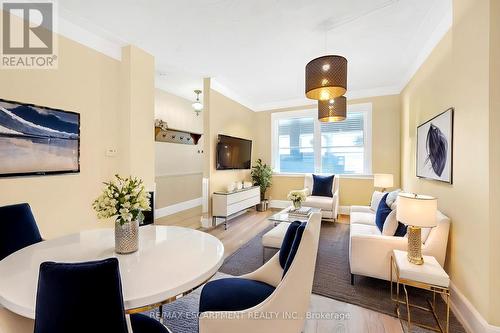 226 Balsam Avenue S, Hamilton, ON - Indoor Photo Showing Dining Room