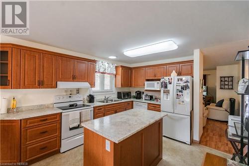 624 Lakeshore Drive Unit# 37, North Bay, ON - Indoor Photo Showing Kitchen