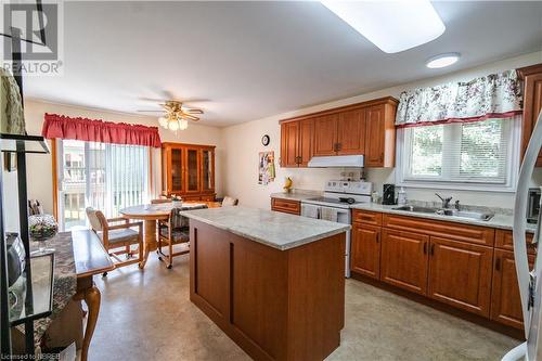 624 Lakeshore Drive Unit# 37, North Bay, ON - Indoor Photo Showing Kitchen With Double Sink