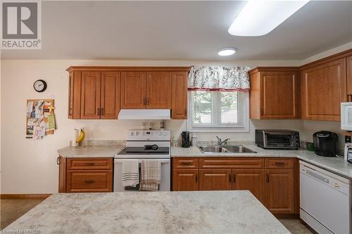 624 Lakeshore Drive Unit# 37, North Bay, ON - Indoor Photo Showing Kitchen With Double Sink