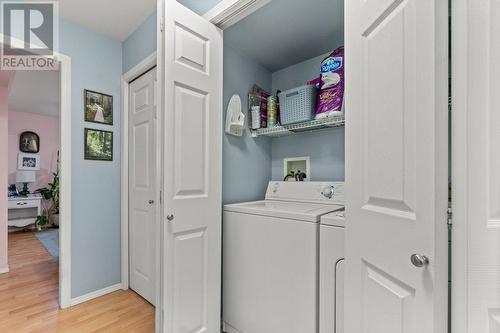 250 Dougall Road N Unit# 309, Kelowna, BC - Indoor Photo Showing Laundry Room