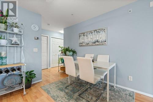 250 Dougall Road N Unit# 309, Kelowna, BC - Indoor Photo Showing Dining Room