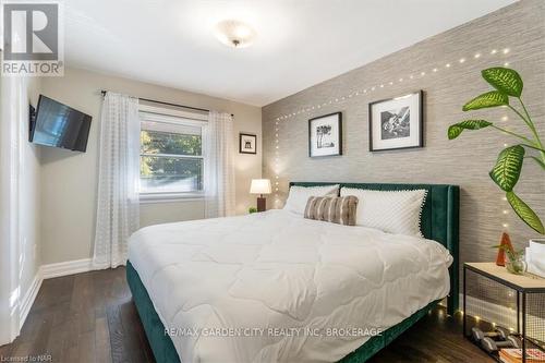 3 Glenbarr Road, St. Catharines (461 - Glendale/Glenridge), ON - Indoor Photo Showing Bedroom