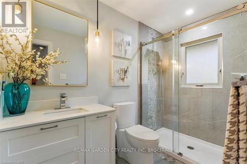 3 Glenbarr Road, St. Catharines (461 - Glendale/Glenridge), ON - Indoor Photo Showing Bathroom