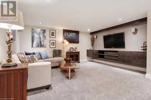 3 Glenbarr Road, St. Catharines (461 - Glendale/Glenridge), ON - Indoor Photo Showing Living Room