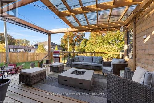 3 Glenbarr Road, St. Catharines (461 - Glendale/Glenridge), ON - Outdoor With Deck Patio Veranda With Exterior