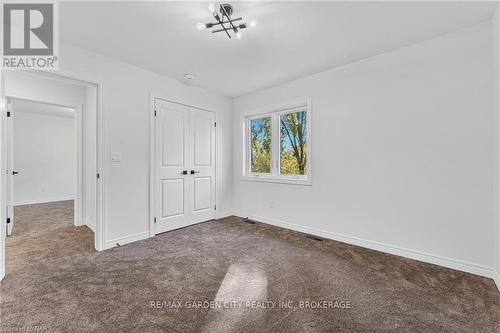 25 Haight Street, St. Catharines (455 - Secord Woods), ON - Indoor Photo Showing Other Room