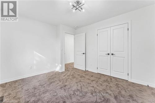 25 Haight Street, St. Catharines (455 - Secord Woods), ON - Indoor Photo Showing Other Room