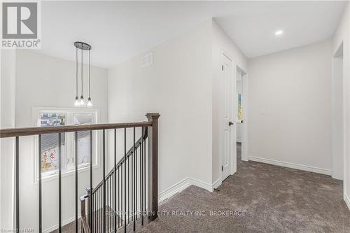 25 Haight Street, St. Catharines (455 - Secord Woods), ON - Indoor Photo Showing Other Room