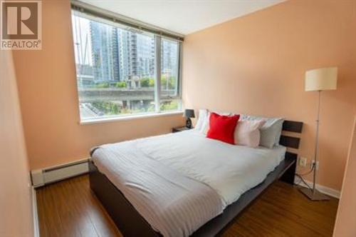 506 689 Abbott Street, Vancouver, BC - Indoor Photo Showing Bedroom