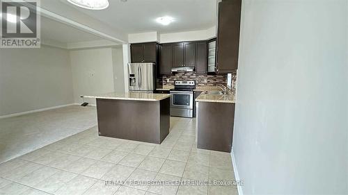 32 Gibbs Road, Brampton, ON - Indoor Photo Showing Kitchen With Upgraded Kitchen