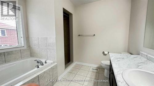 32 Gibbs Road, Brampton, ON - Indoor Photo Showing Bathroom