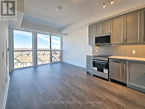 620 - 2343 Khalsa Gate N, Oakville, ON - Indoor Photo Showing Kitchen