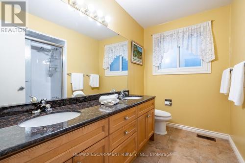 3 San Paulo Drive, Hamilton, ON - Indoor Photo Showing Bathroom