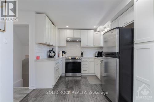 16 Shouldice Crescent, Ottawa, ON - Indoor Photo Showing Kitchen