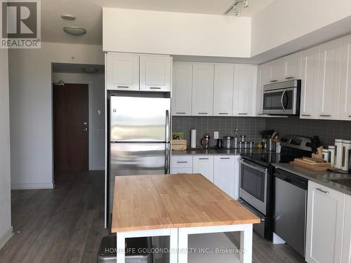 1208 - 2200 Lakeshore Boulevard W, Toronto, ON - Indoor Photo Showing Kitchen With Upgraded Kitchen