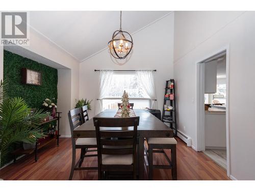 10717 Willowview Drive, Dawson Creek, BC - Indoor Photo Showing Dining Room