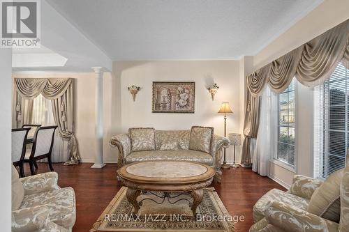 1129 Gossamer Drive, Pickering (Liverpool), ON - Indoor Photo Showing Living Room