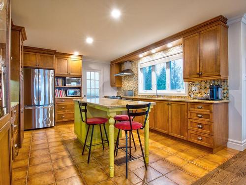 Cuisine - 1023 Ch. Du Chenal-Du-Moine, Sainte-Anne-De-Sorel, QC - Indoor Photo Showing Kitchen