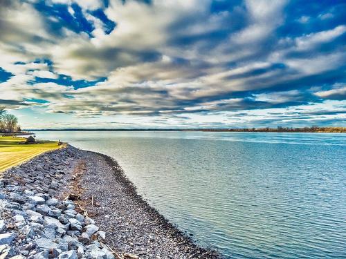 Bord de l'eau - 1023 Ch. Du Chenal-Du-Moine, Sainte-Anne-De-Sorel, QC - Outdoor With Body Of Water With View