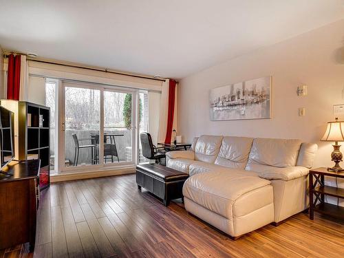 Salon - 01-26 Rue Louis-Jolliet, Saint-Jérôme, QC - Indoor Photo Showing Living Room