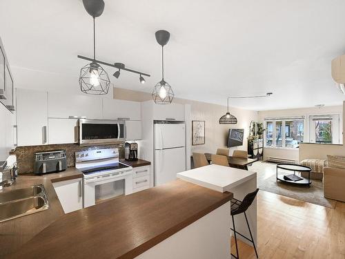 Vue d'ensemble - 1011 Rue De L'Église, Montréal (Verdun/Île-Des-Soeurs), QC - Indoor Photo Showing Kitchen With Double Sink