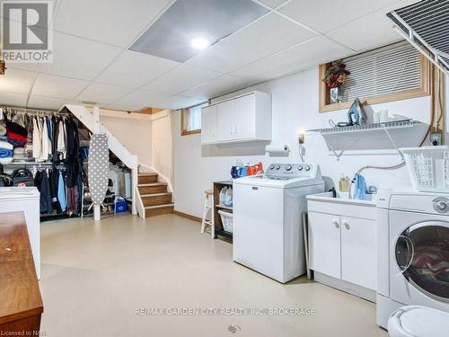 3480 Callan Street, Niagara Falls, ON - Indoor Photo Showing Laundry Room