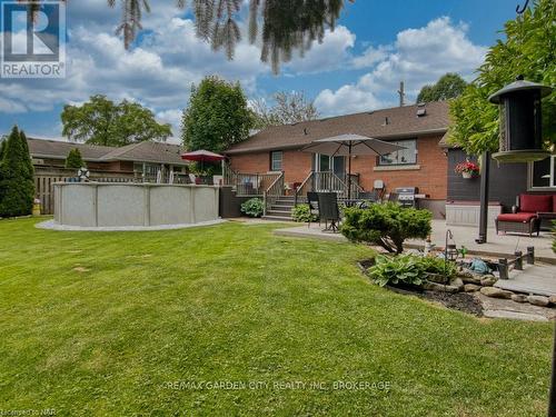 3480 Callan Street, Niagara Falls, ON - Outdoor With Above Ground Pool