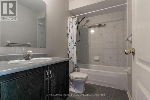 2185 Oakpoint Road, Oakville, ON - Indoor Photo Showing Bathroom