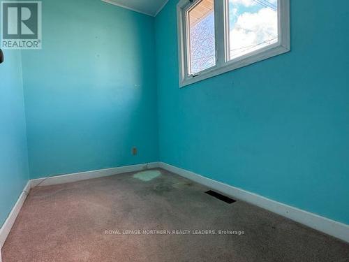 300 Elm Street S, Timmins, ON - Indoor Photo Showing Other Room