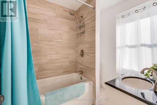 541 Smerdon Street, Prescott And Russell, ON - Indoor Photo Showing Bathroom