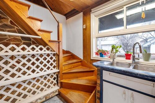 10 Rowe Street, Winnipeg, MB - Indoor Photo Showing Kitchen With Double Sink