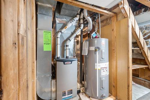 10 Rowe Street, Winnipeg, MB - Indoor Photo Showing Basement