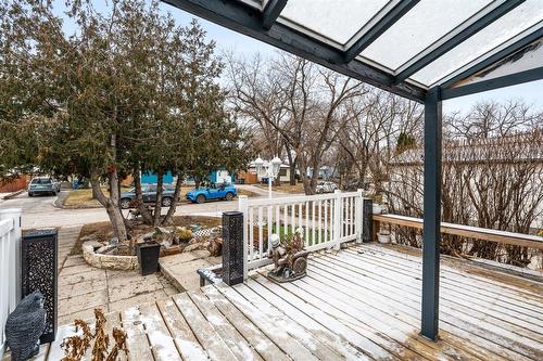 10 Rowe Street, Winnipeg, MB - Outdoor With Deck Patio Veranda With Exterior