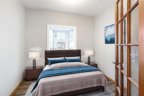 10 Rowe Street, Winnipeg, MB - Indoor Photo Showing Bedroom