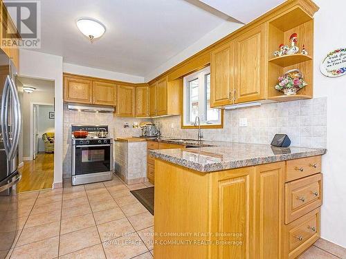 38 Vanguard Drive, Toronto, ON - Indoor Photo Showing Kitchen