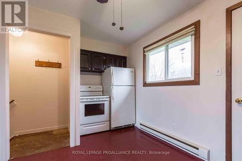 25 Quinte View Drive, Quinte West, ON - Indoor Photo Showing Kitchen