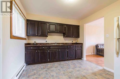 25 Quinte View Drive, Quinte West, ON - Indoor Photo Showing Kitchen