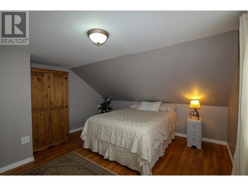 148 309Th Avenue, Kimberley, BC - Indoor Photo Showing Bedroom