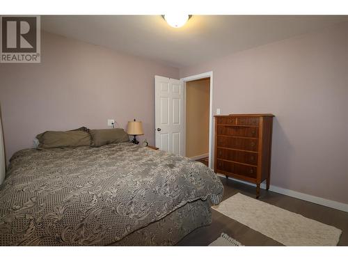 148 309Th Avenue, Kimberley, BC - Indoor Photo Showing Bedroom