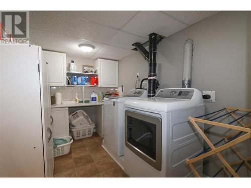 148 309Th Avenue, Kimberley, BC - Indoor Photo Showing Laundry Room