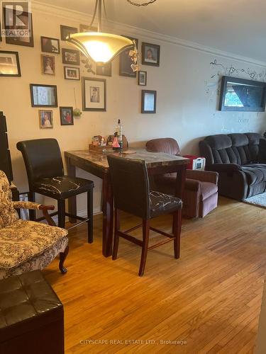 169 Penn Avenue, Newmarket, ON - Indoor Photo Showing Dining Room