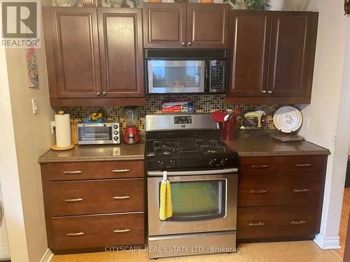 169 Penn Avenue, Newmarket, ON - Indoor Photo Showing Kitchen