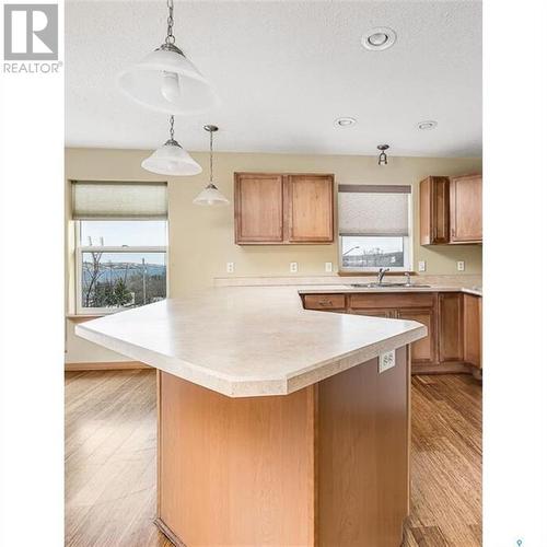 544 Richard Drive, South Lake, SK - Indoor Photo Showing Kitchen