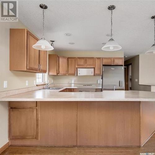 544 Richard Drive, South Lake, SK - Indoor Photo Showing Kitchen