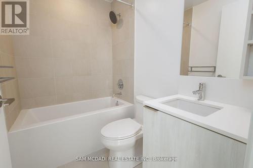 4610 - 1000 Portage Parkway, Vaughan, ON - Indoor Photo Showing Bathroom