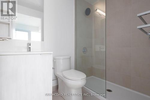 4610 - 1000 Portage Parkway, Vaughan, ON - Indoor Photo Showing Bathroom