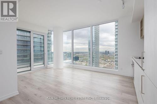 4610 - 1000 Portage Parkway, Vaughan, ON - Indoor Photo Showing Other Room