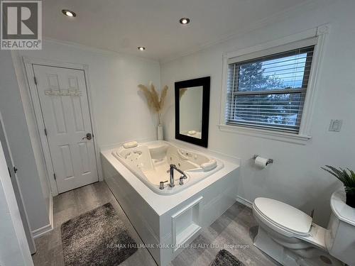 10 Dafoe Street, Uxbridge, ON - Indoor Photo Showing Bathroom