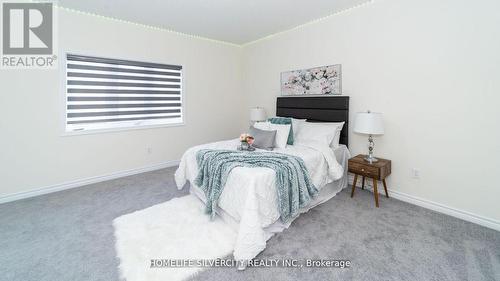 15 Neil Promenade, Caledon, ON - Indoor Photo Showing Bedroom